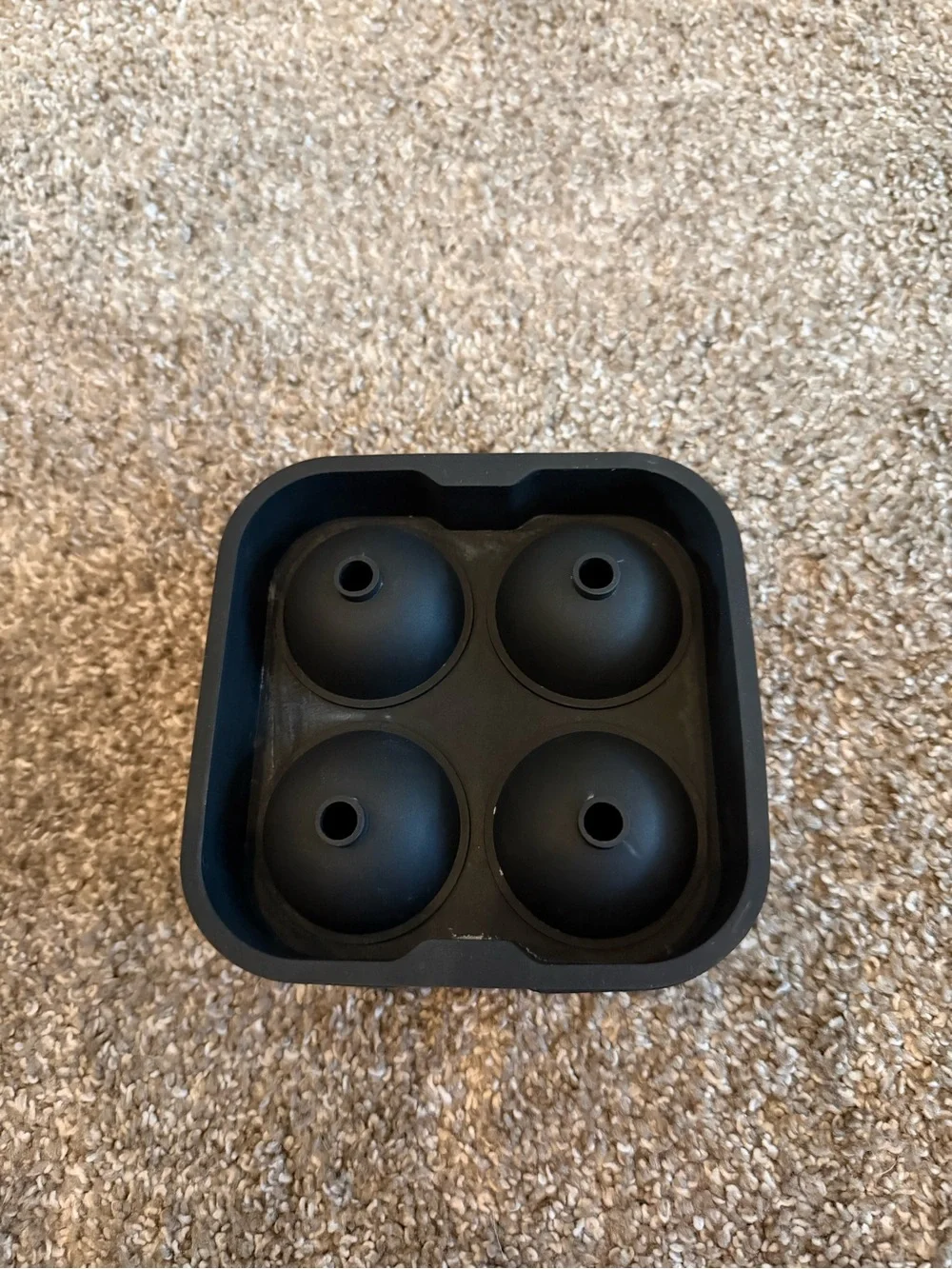 Silicone 4-Cavity Round Mold Baking or ice Tray Black